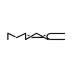 Emma Dumont, maquilleuse et coiffeuse professionnelle à Lyon avec les produits MAC