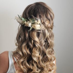 Emma Dumont, maquilleuse et coiffeuse professionnelle à Lyon, pour les mariages de particuliers